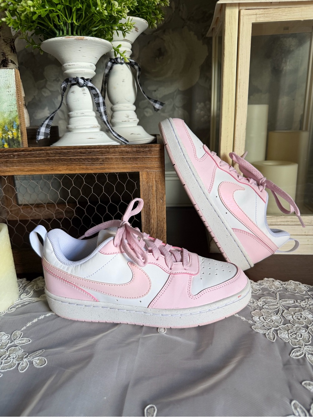 Nike kids White and Pink Court Borough Low Recraft Sneakers sz 4.5Y